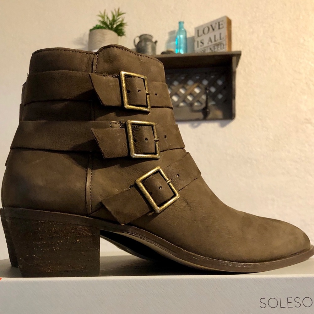 Sole Society Boots - 9 1/2 Wide Medium- Brand New